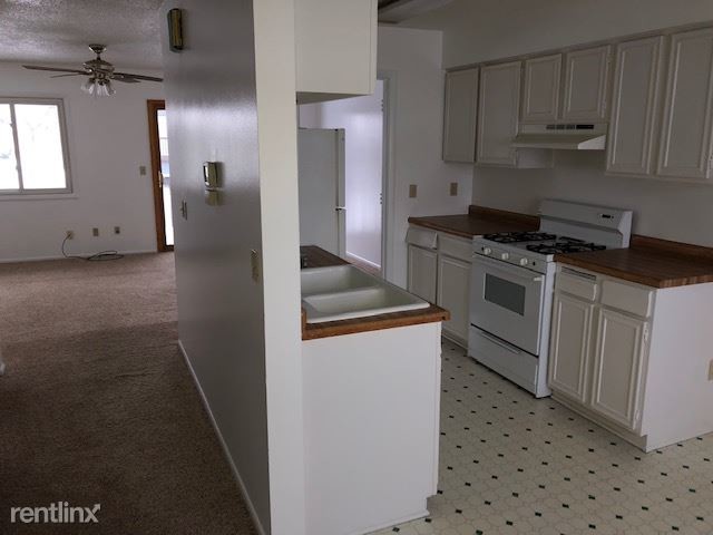 Building Photo - 3 br, 1 bath Townhome - 10276 Hanson Blvd NW