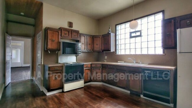 Building Photo - 2172 S 800 E