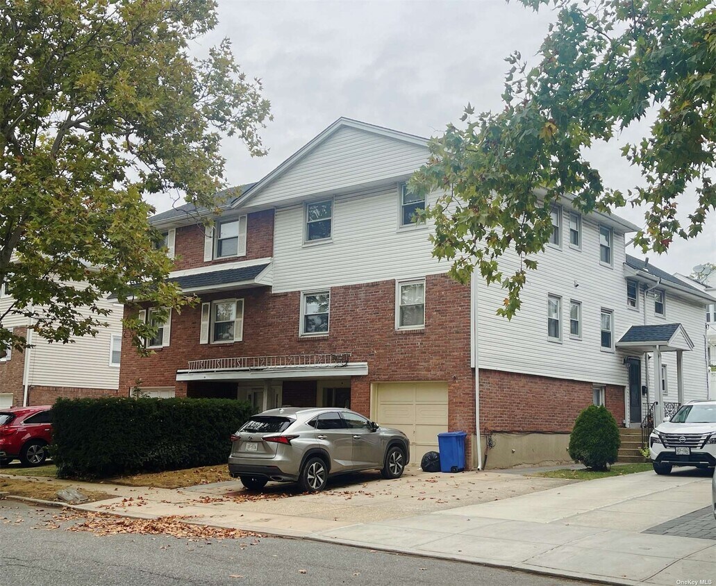 Primary Photo - 57-47 226th St