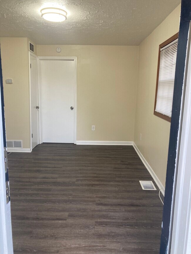 Living Room Area - 3330 Sims St