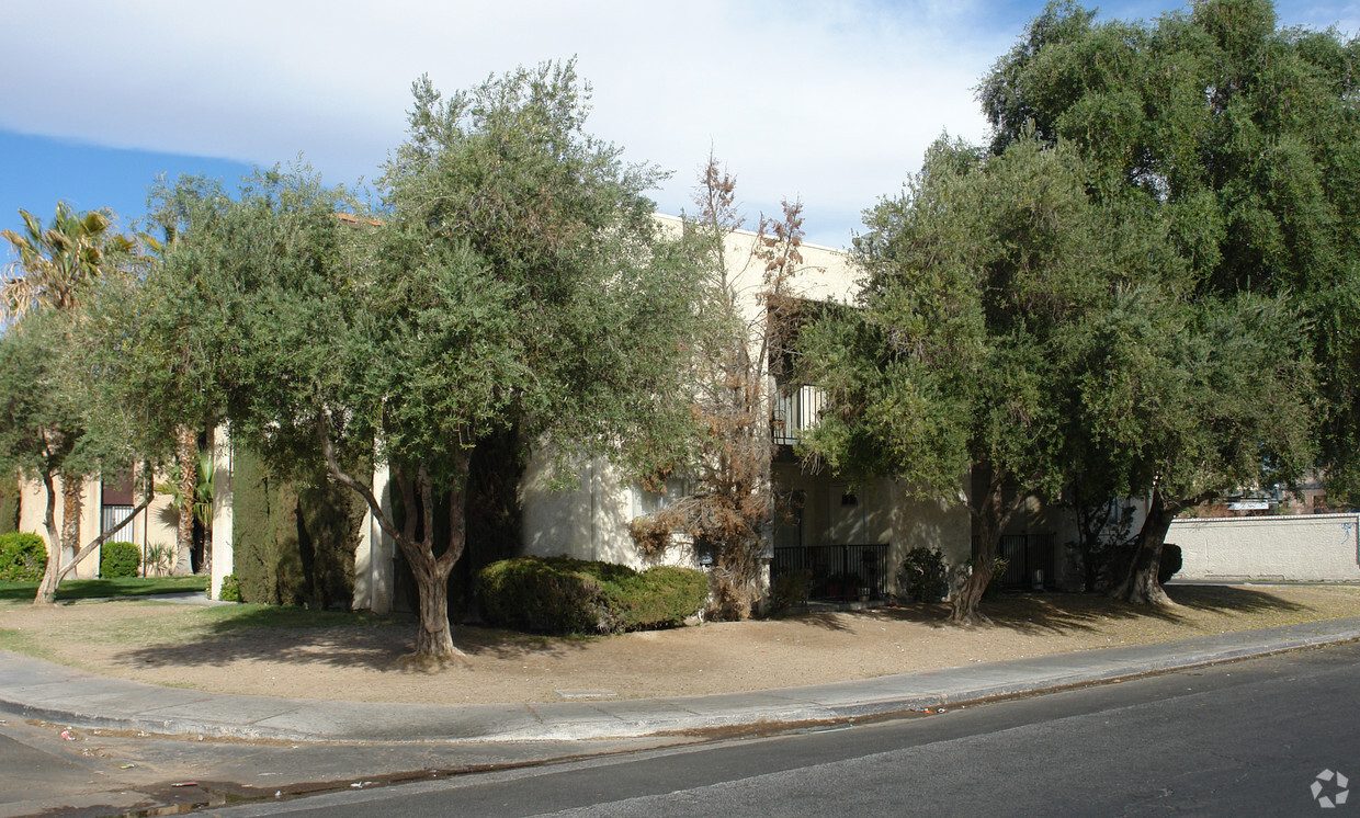 Foto del edificio - 4610 Sand Creek Ave