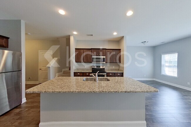 Building Photo - 807 Ferguson Ln
