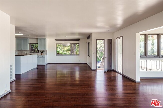 Foto del edificio - 2051 Kenilworth Ave