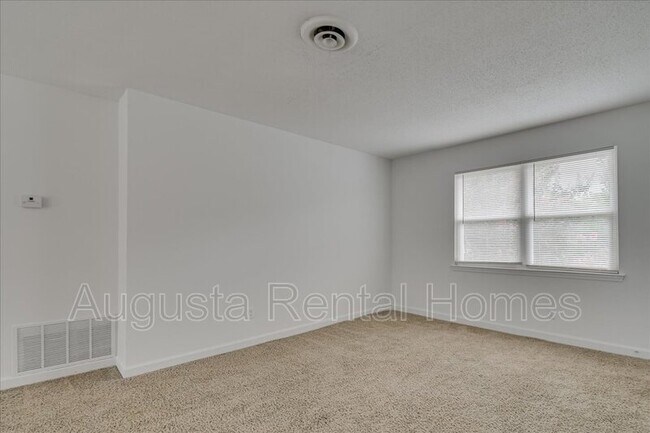 Foto del edificio - 2905 Arrowhead Dr