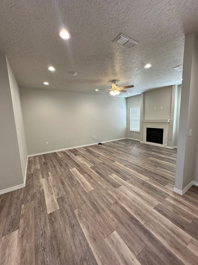 Foto del edificio - Stunning 3 Bed Home! Managed by Owner!