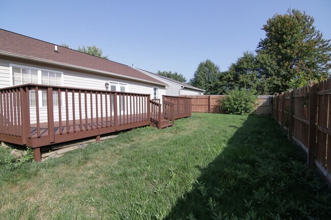 Building Photo - Effortless Living in Arlington Meadows – U...