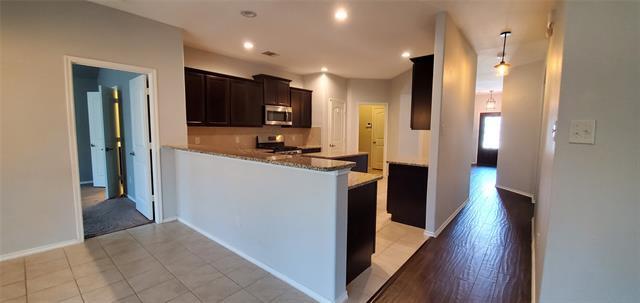 Foto del edificio - 929 Lake Woodland Dr