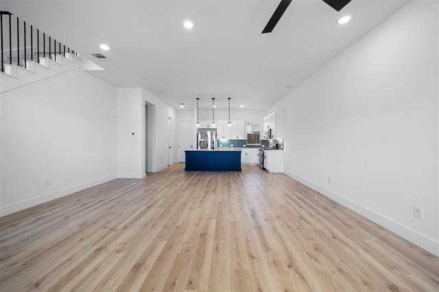 Building Photo - 1204 Eureka Spgs St