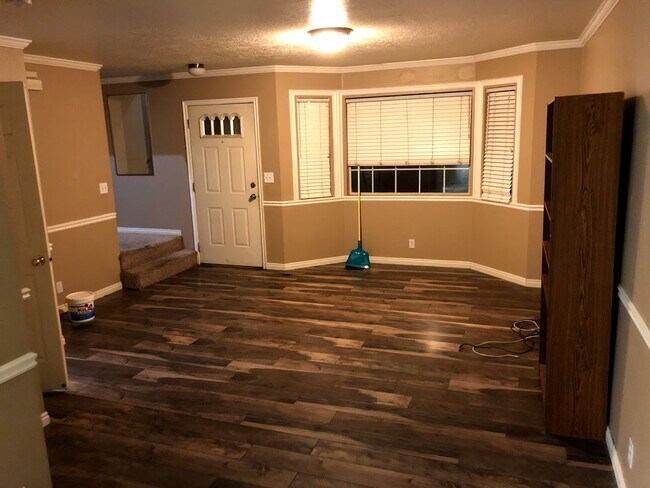 Building Photo - 1052 S 950 E