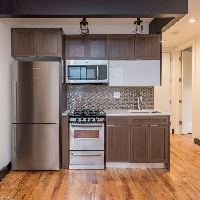 Foto del edificio - 769 Grand St