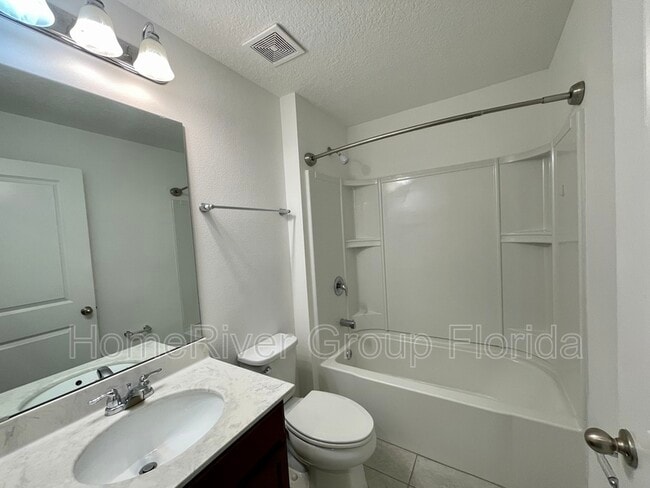 Building Photo - 1477 Lucerne Loop Rd NE