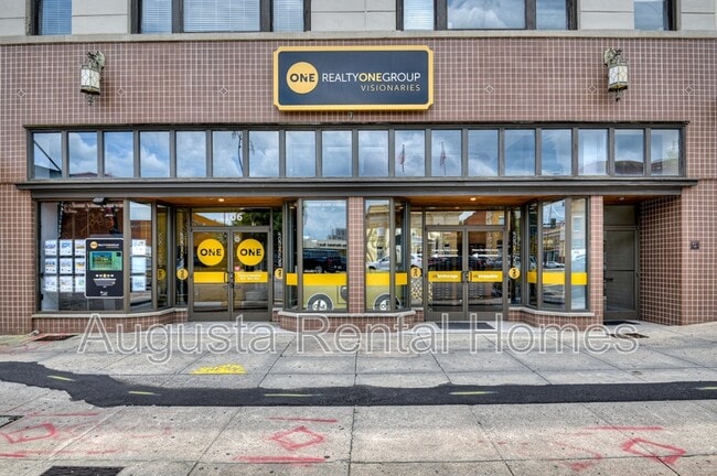 Building Photo - 1106 Broad St