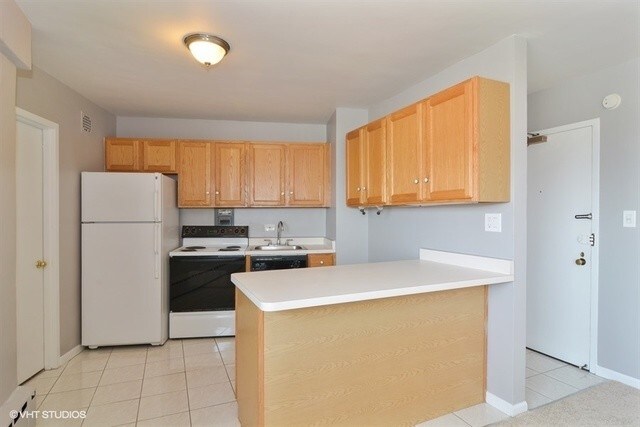 Foto del edificio - 3410 N Lake Shore Dr