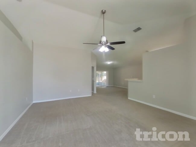 Building Photo - 7439 Lawn Tennis Ln