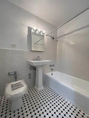 Foto del edificio - 1 bedroom in Bronx NY 10458