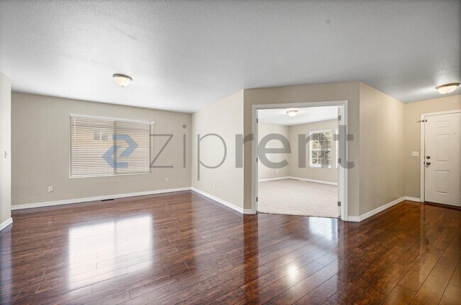 Foto del edificio - 13764 Rosie Ln