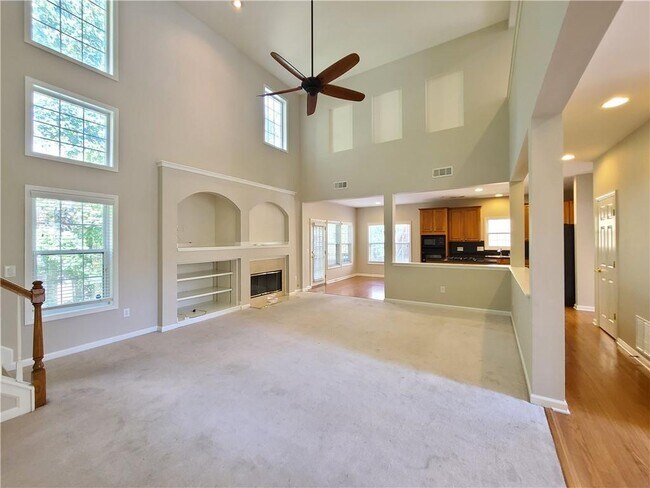 Foto del edificio - 7662 Forest Glen Way