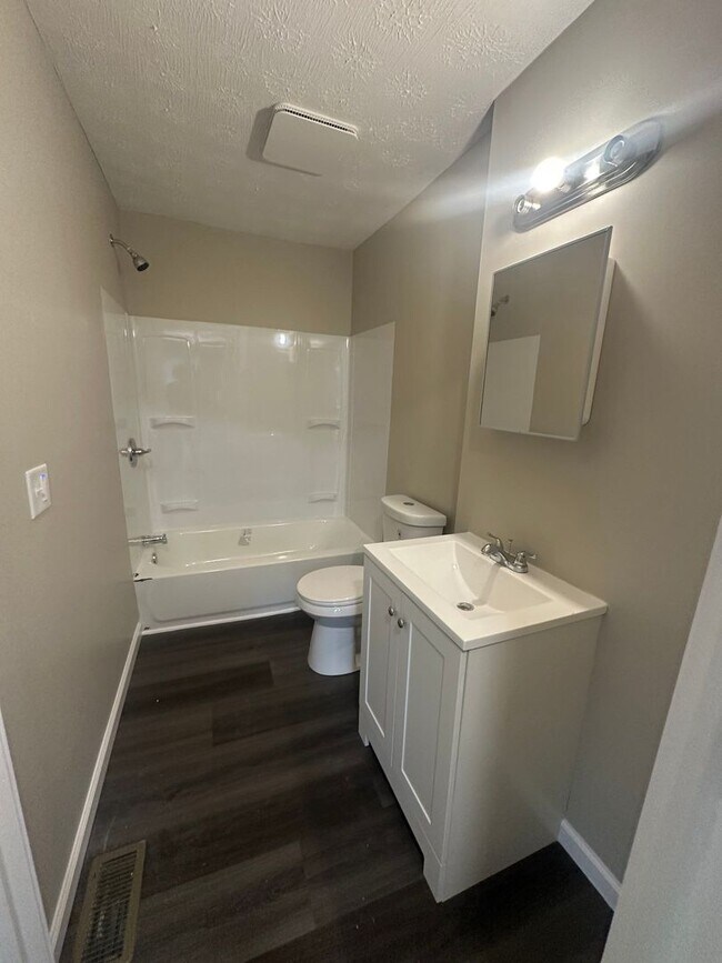 Foto del edificio - 3900 W 23rd St