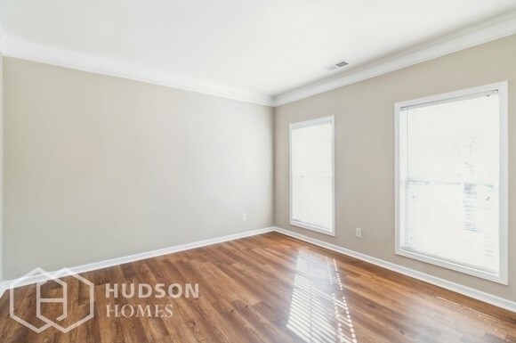 Foto del edificio - NOW AVAILABLE! 5384 Heyward Pl SW, Atlanta...