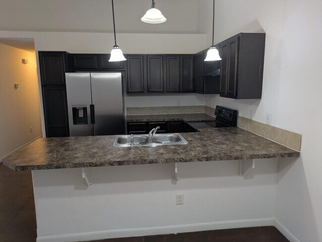 Foto del edificio - 1332 N Curtis Ct