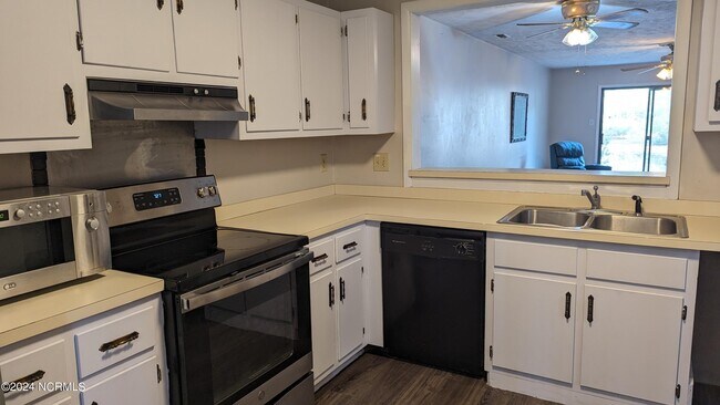Building Photo - 134 Mallard Cove