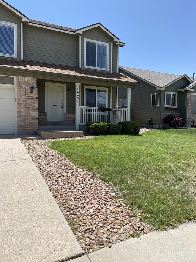 Building Photo - 1635 S Canoe Creek Dr