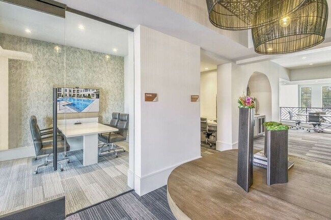 Foto del edificio - 6915 Endhaven Ln