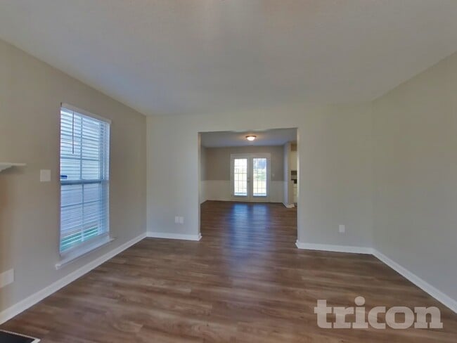 Foto del edificio - 3912 Farlow Rd