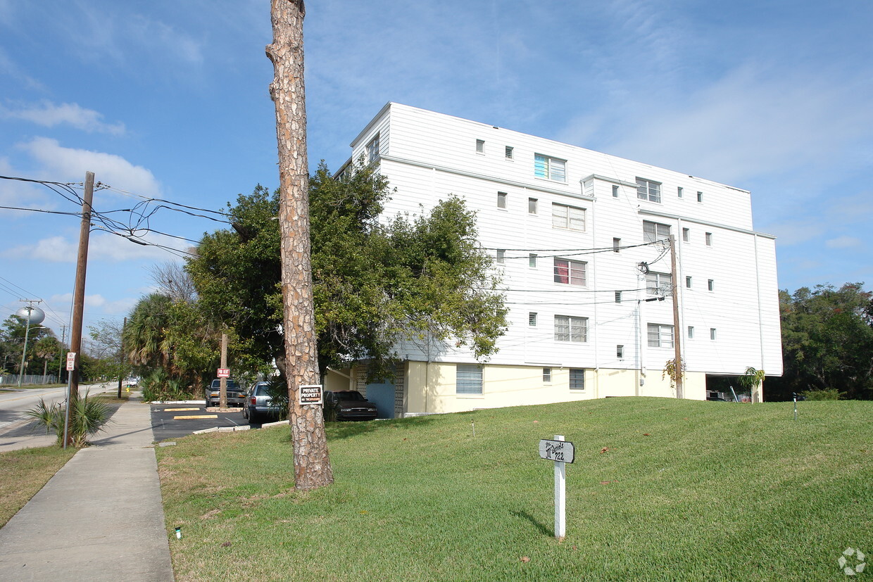 Foto del edificio - Seabreeze Residencies Apartments