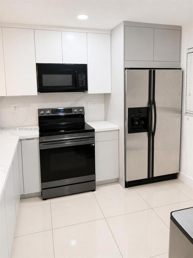 Photo - 10871 NW 7th Street 1424, Miami, FL 33172 House