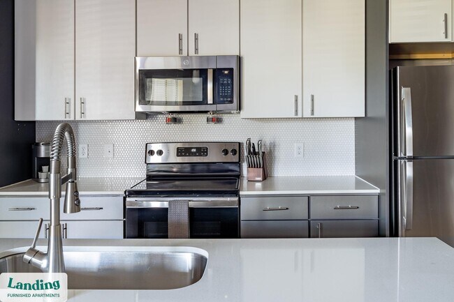 Foto del edificio - 1559 W 9 Mile Rd