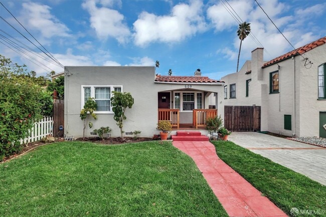 Building Photo - 609 S Delaware St