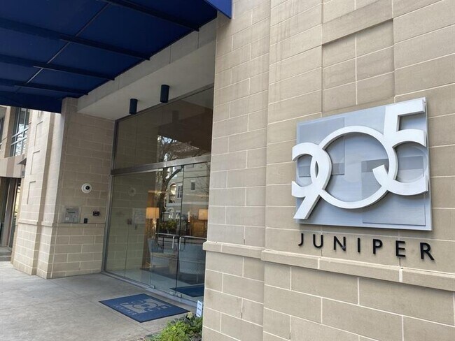 Foto del edificio - 905 Juniper St NE