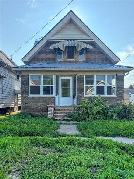Building Photo - 3412 Maple St