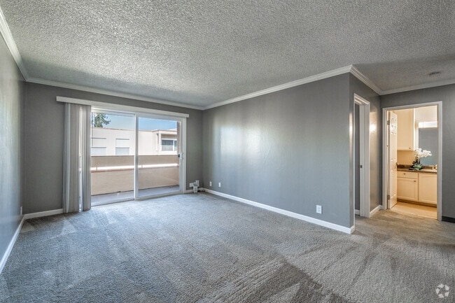 1BR, 1 BA - 726SF - Living Room - Bel Tempo Apartments