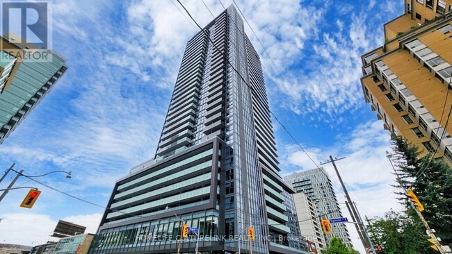 Building Photo - 125 Redpath Ave