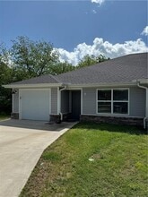 Building Photo - 321 Westbrook Ct