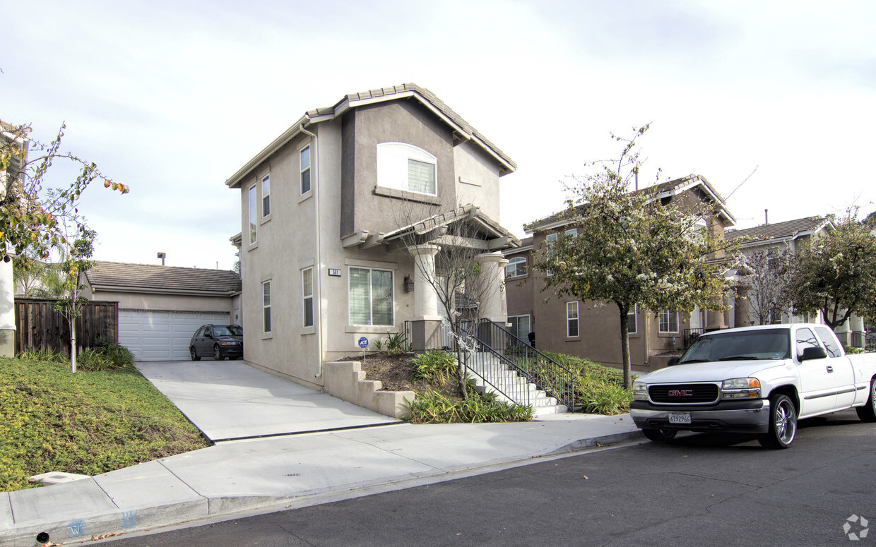 Primary Photo - The Urban Village Townhomes