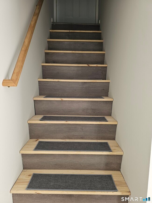 Foto del edificio - 151 E Main St