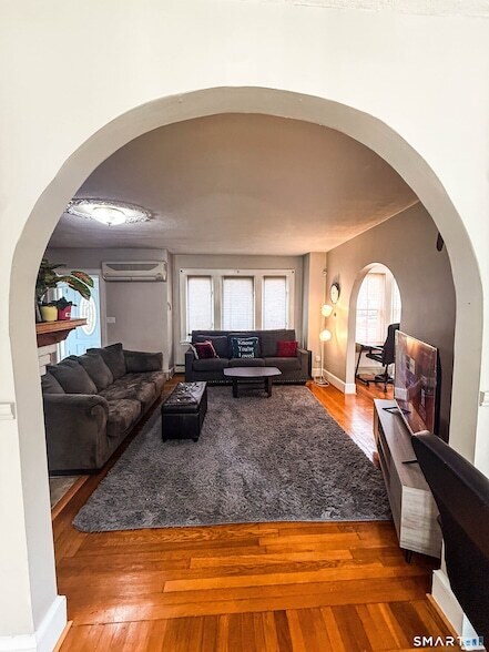 Foto del edificio - 38 Grandview Ave