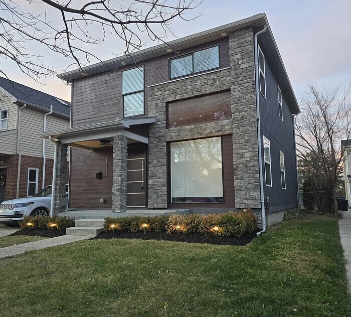 Primary Photo - 1277 E Lincoln St