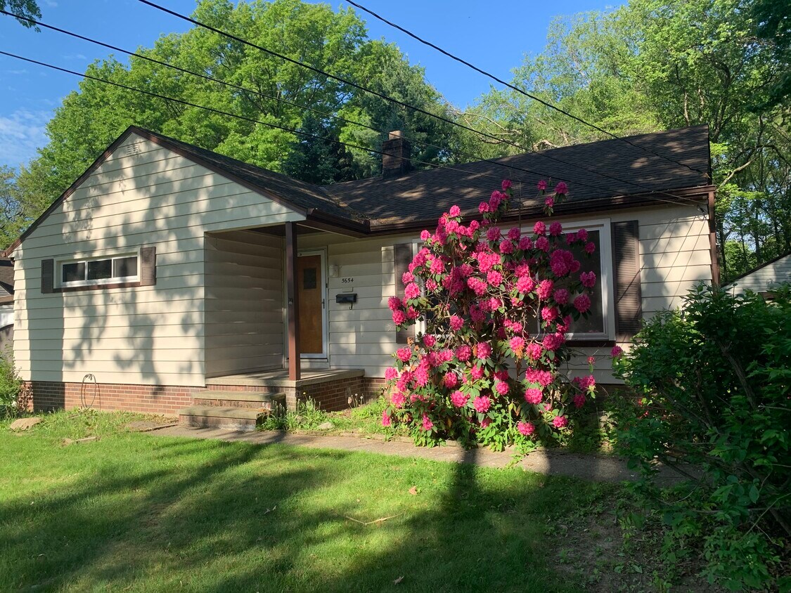 Foto principal - 5654 Fitch Rd
