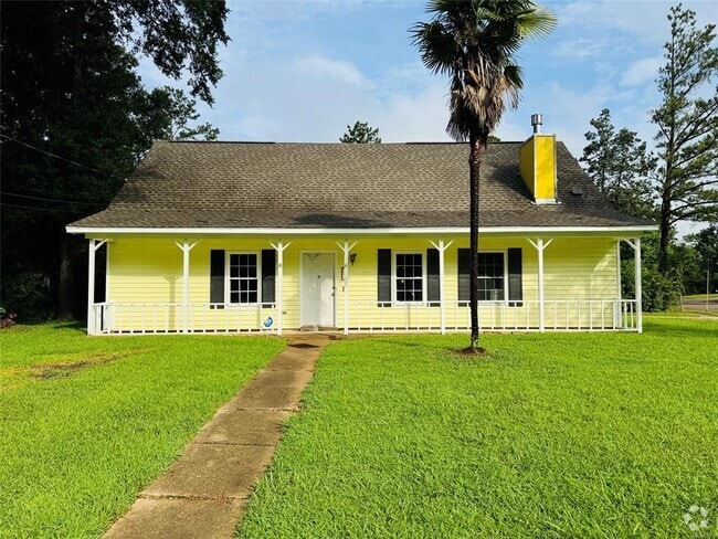 Building Photo - 697 Chatsworth Dr