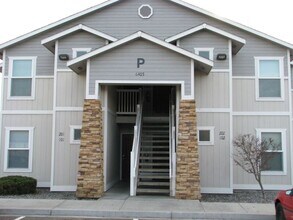 Building Photo - 6405 Chapel Hill Blvd