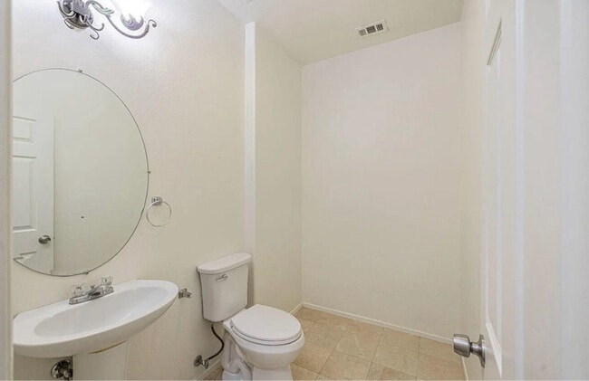 Foto del edificio - 43839 58th St W