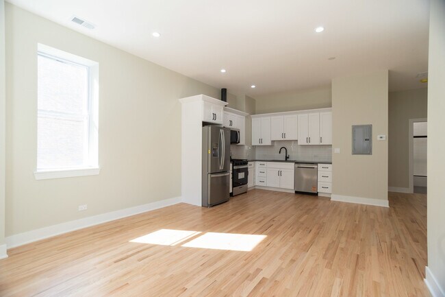 Foto del edificio - 4437 N Broadway St