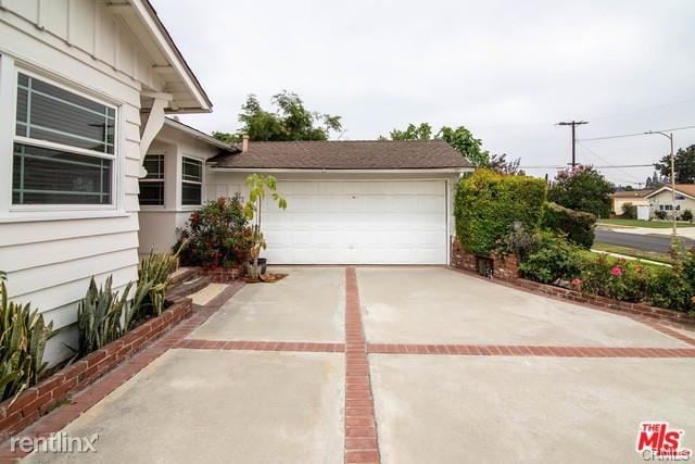 Building Photo - 4 br, 3 bath House - 16852 Citronia St