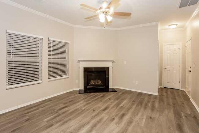 Building Photo - 4611 Meadowfield Rd