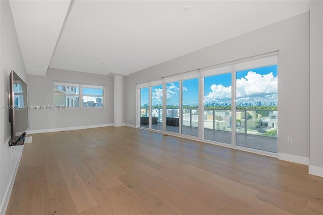 Foto del edificio - 6103 Aqua Ave