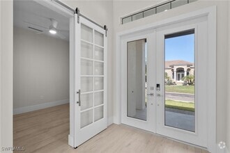 Building Photo - 27061 Serrano Way